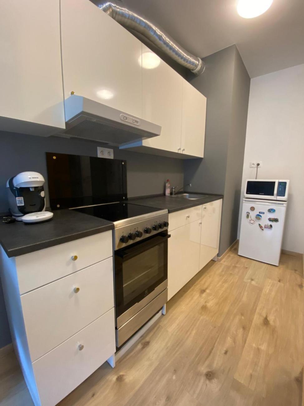 Апартаменти Fiaor Apartment, 1-2 Guests, Free Parking & Wifi, 7 Km Downtown,