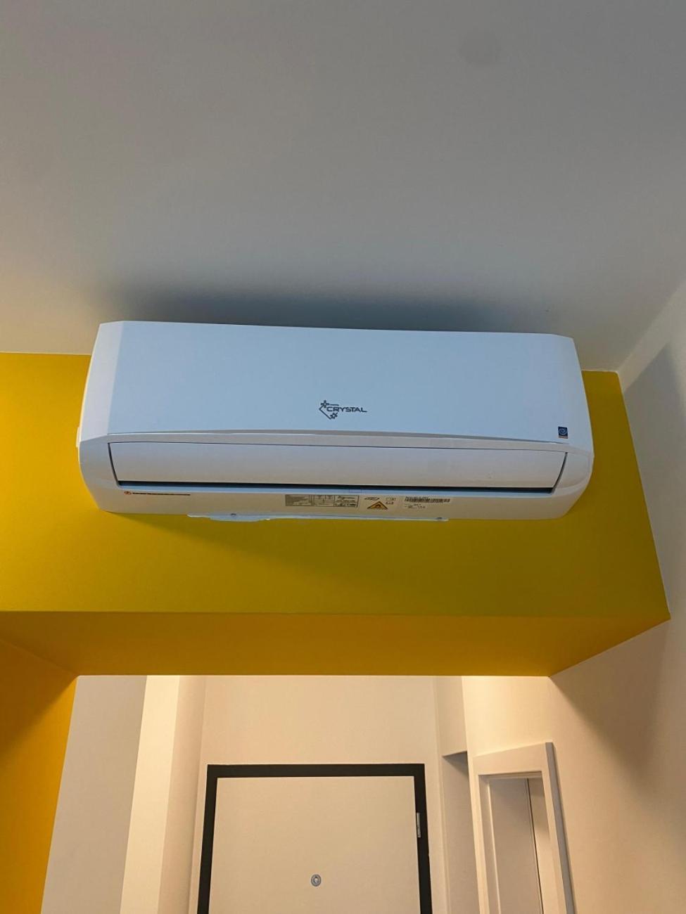 Апартаменти Fiaor Apartment, 1-2 Guests, Free Parking & Wifi, 7 Km Downtown, Братислава
